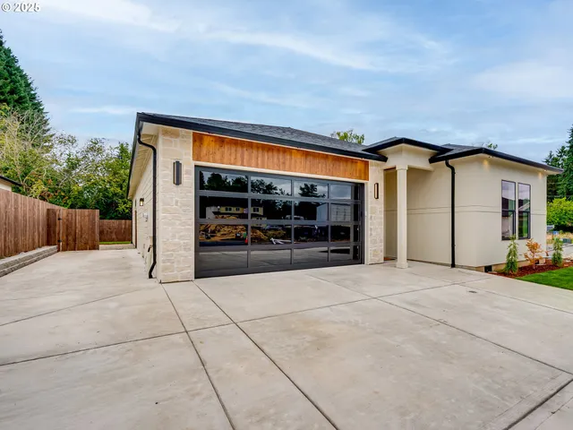 a house view with a outdoor space