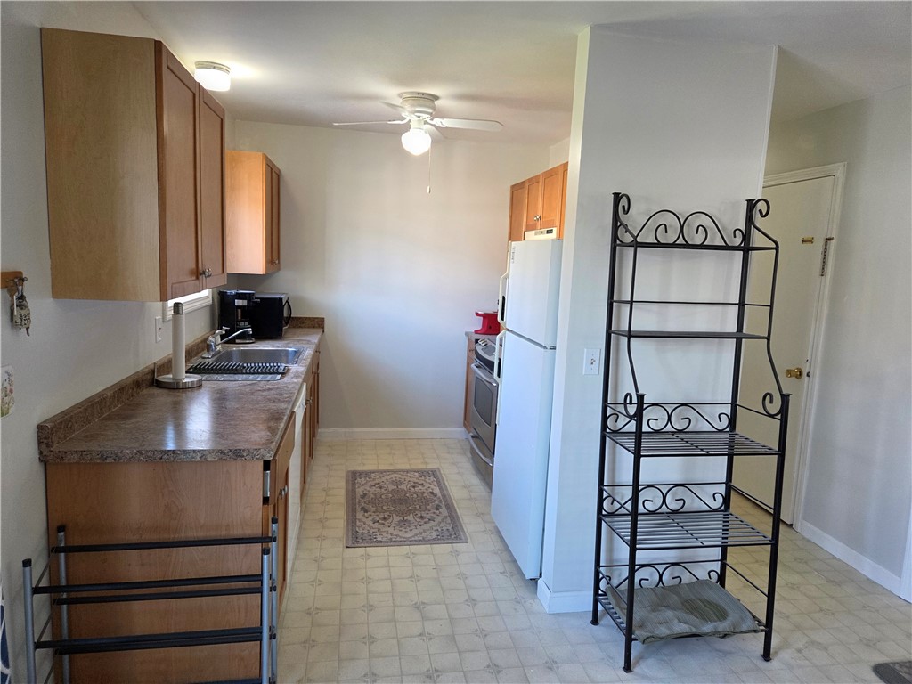 15 Meadowview Terrace Westerly, RI 02891 - Photo 5 of 17