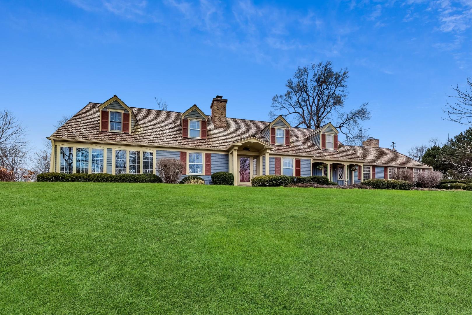 1545 Withorn Lane Inverness, IL 60067 - Photo 1 of 61 Gallery Image 1