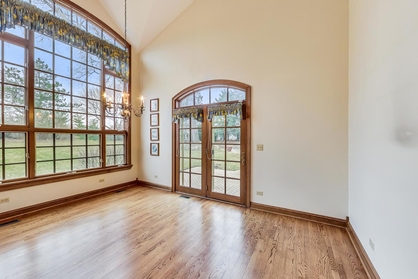 1545 Withorn Lane Inverness, IL 60067 - Photo 11 of 61 Gallery Image 11