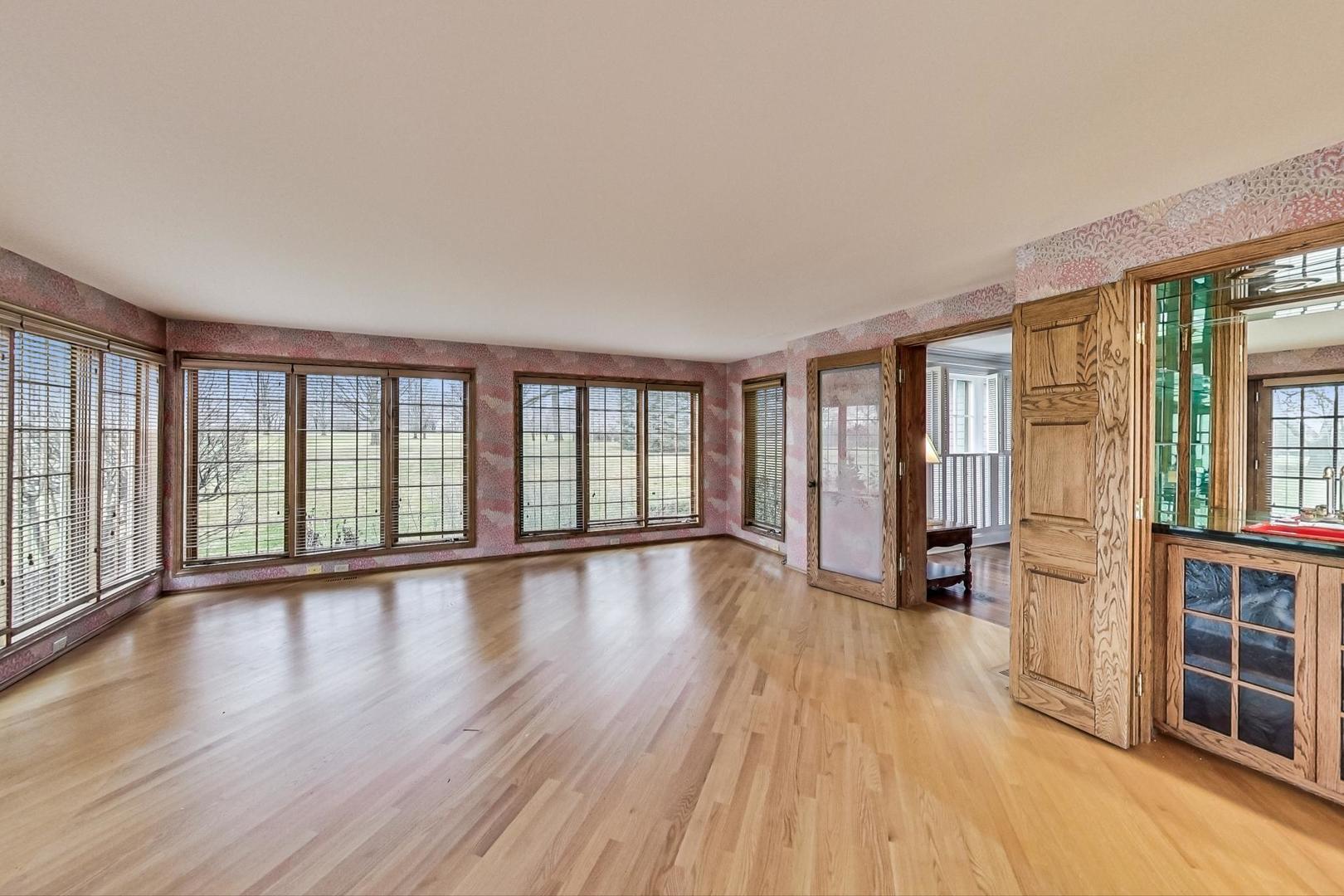 1545 Withorn Lane Inverness, IL 60067 - Photo 15 of 61 Gallery Image 15