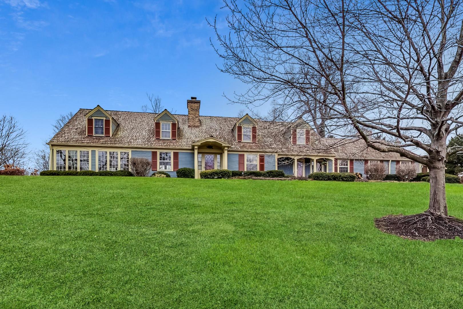 1545 Withorn Lane Inverness, IL 60067 - Photo 2 of 61 Gallery Image 2