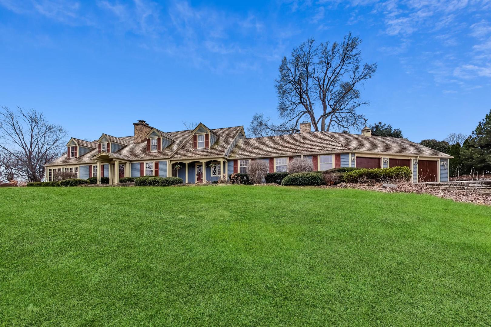 1545 Withorn Lane Inverness, IL 60067 - Photo 3 of 61 Gallery Image 3