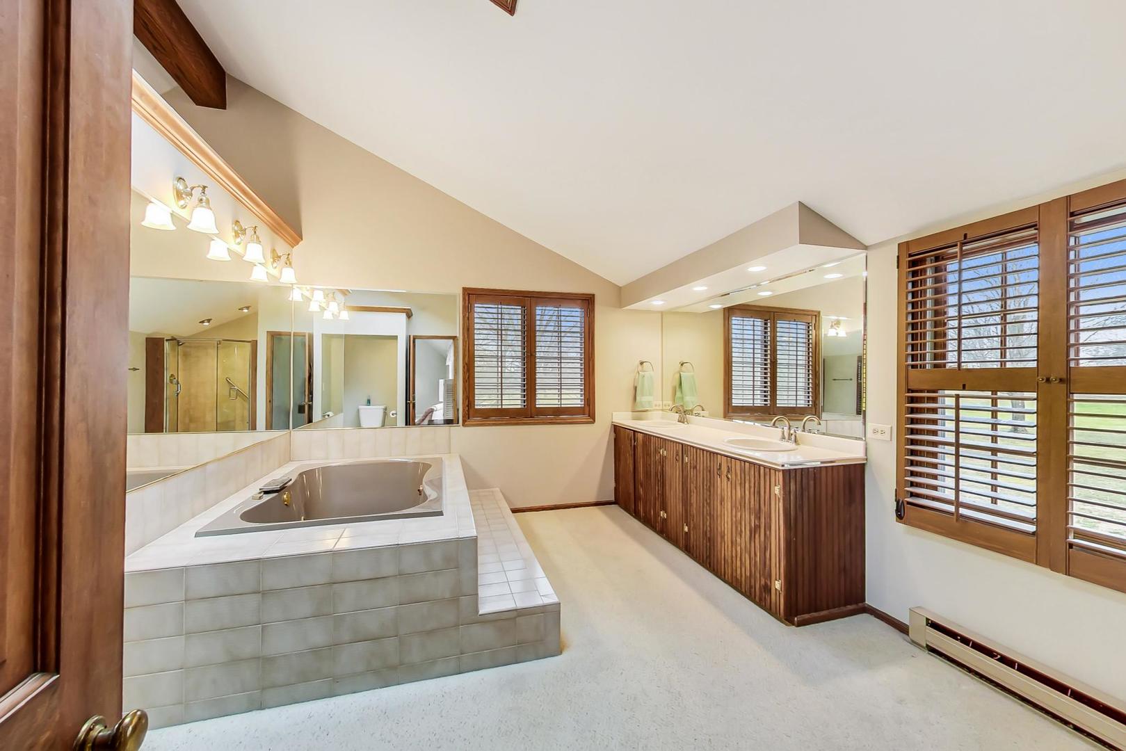 1545 Withorn Lane Inverness, IL 60067 - Photo 34 of 61 Gallery Image 34