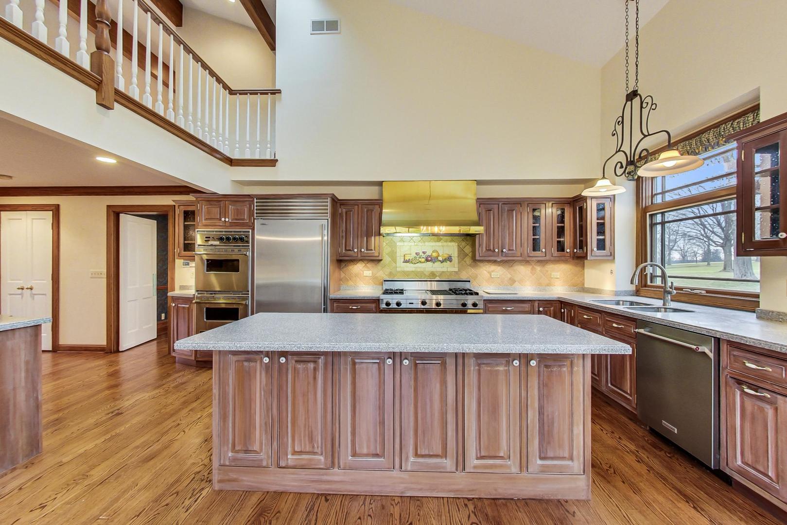 1545 Withorn Lane Inverness, IL 60067 - Photo 6 of 61 Gallery Image 6