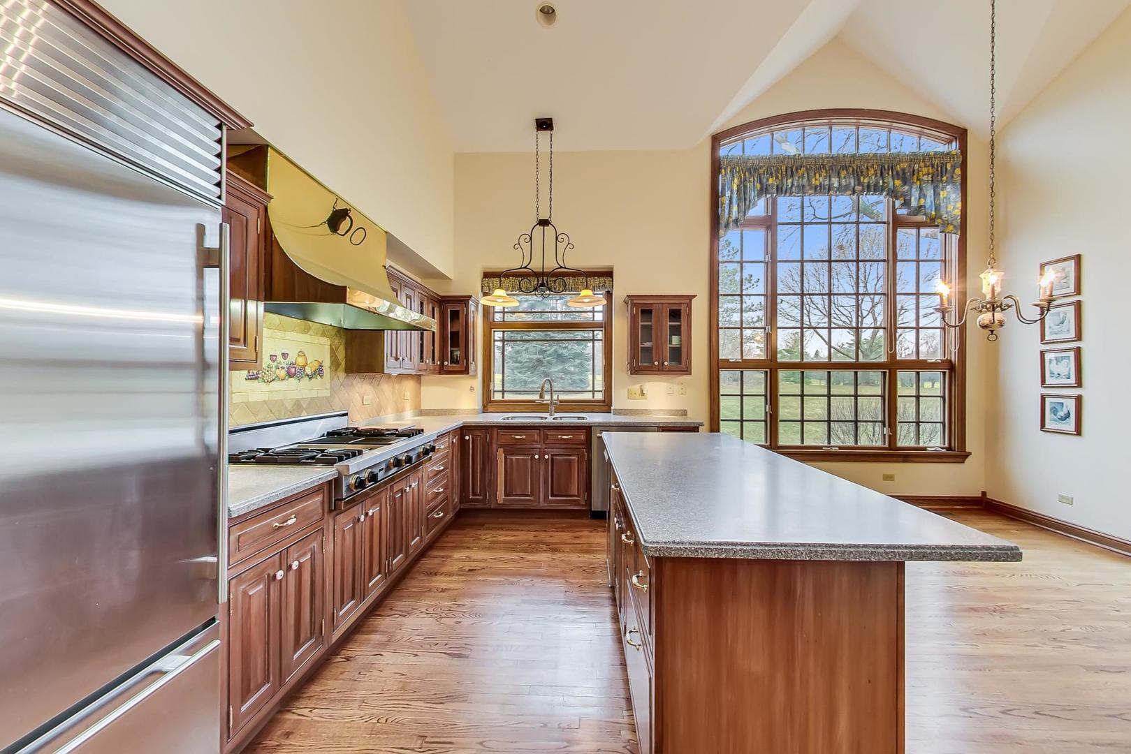 1545 Withorn Lane Inverness, IL 60067 - Photo 7 of 61 Gallery Image 7
