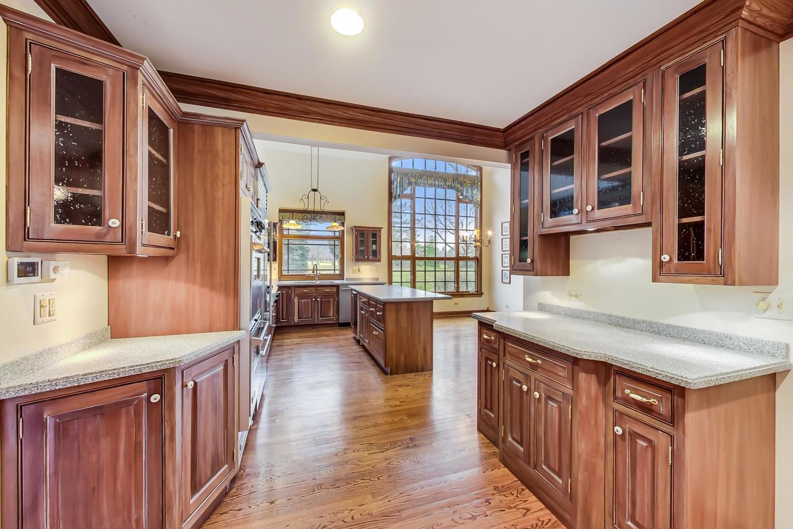1545 Withorn Lane Inverness, IL 60067 - Photo 9 of 61 Gallery Image 9