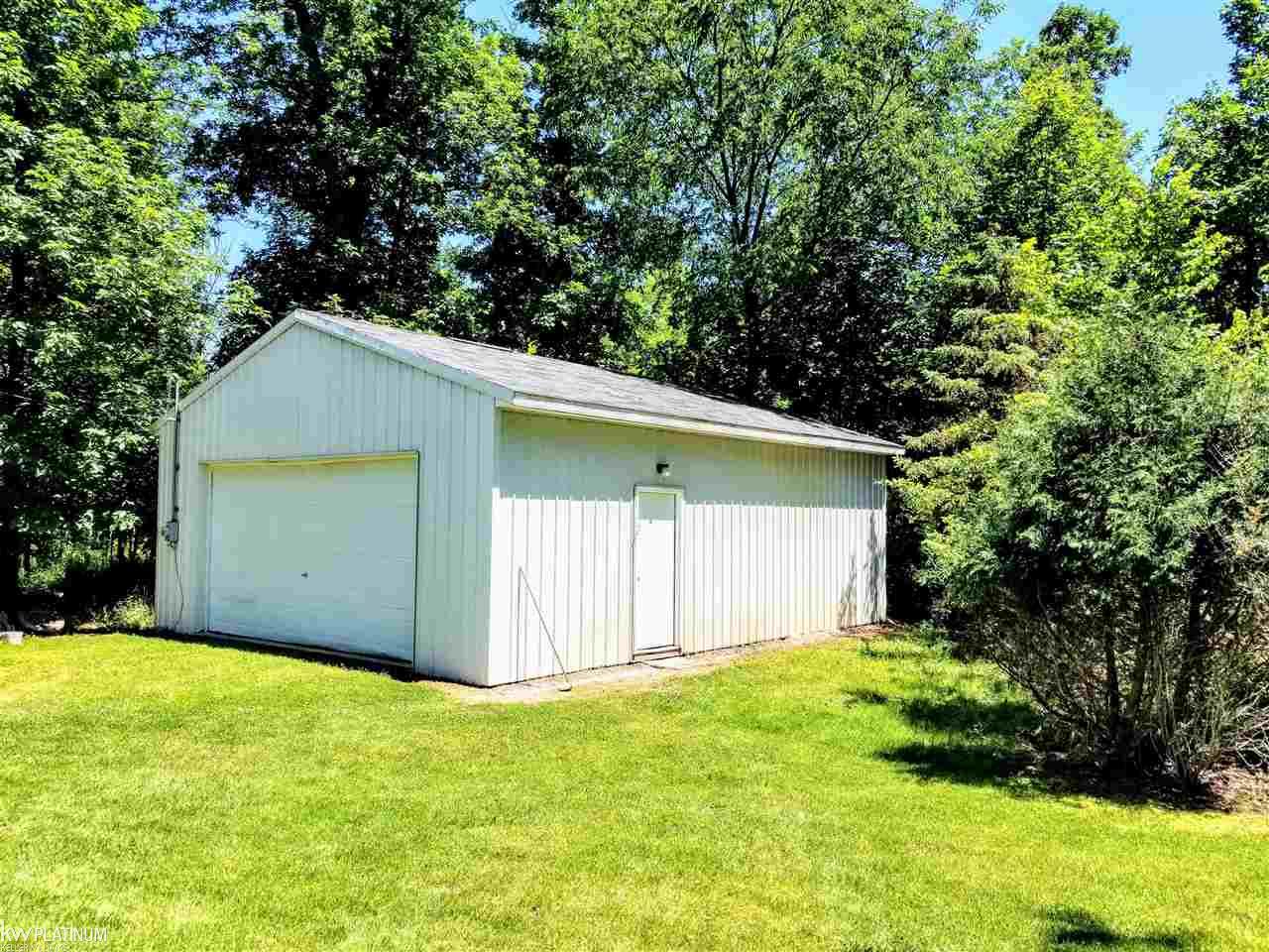 13615 Koehn Road Capac, MI 48014 - Photo 38 of 41
