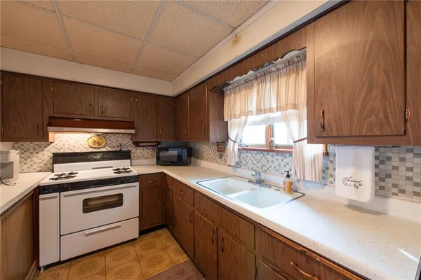 $86,900 | 419 Vandergrift Lane, East Vandergrift, PA 15629