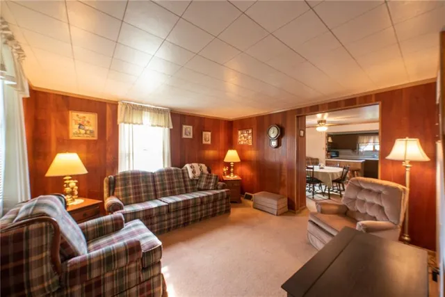 $96,900 | 419 Vandergrift Lane, East Vandergrift, PA 15629