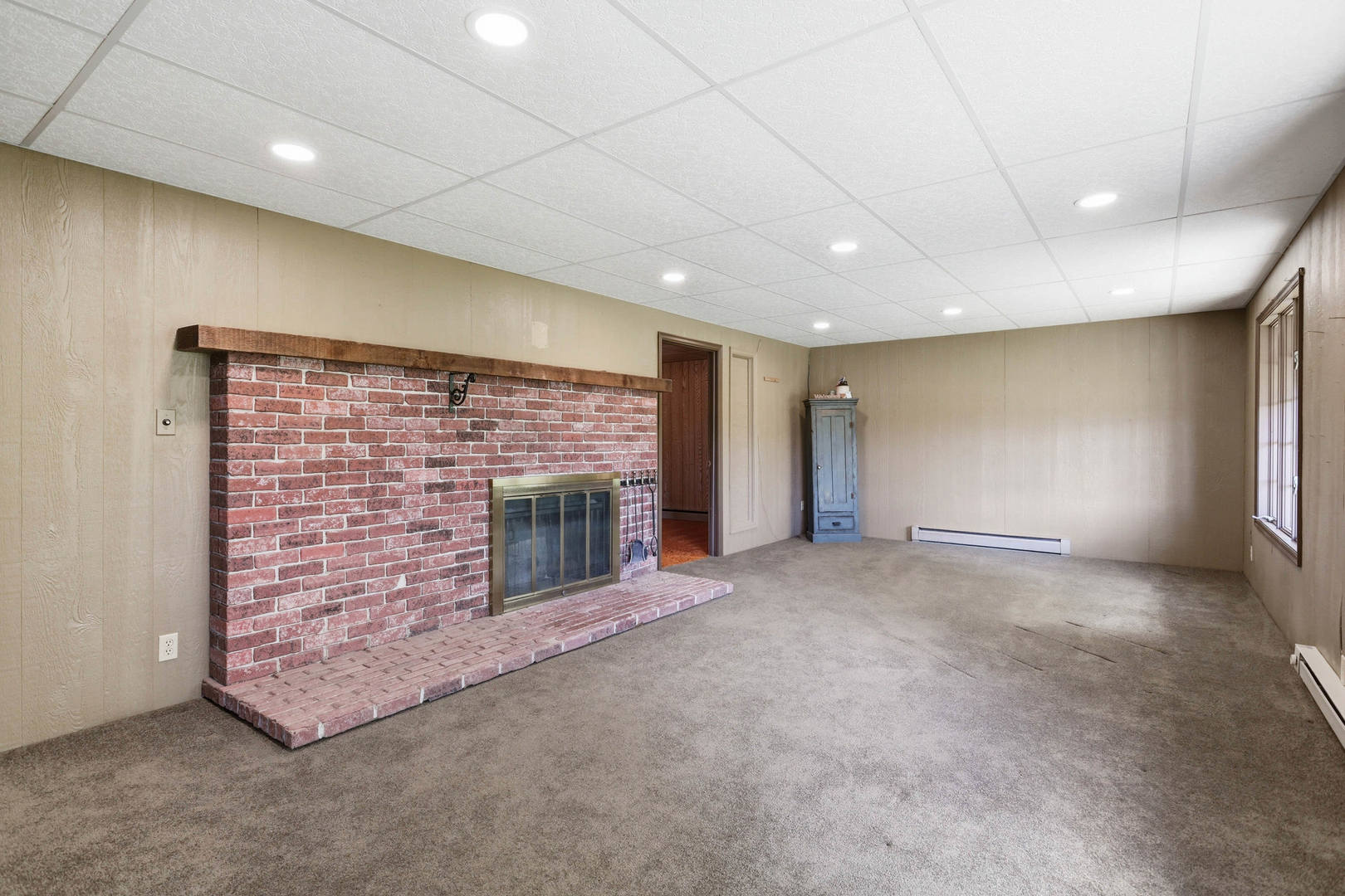 2660 252nd Street De Witt, IA 52742 - Photo 31 of 45 a view of empty room with a fireplace