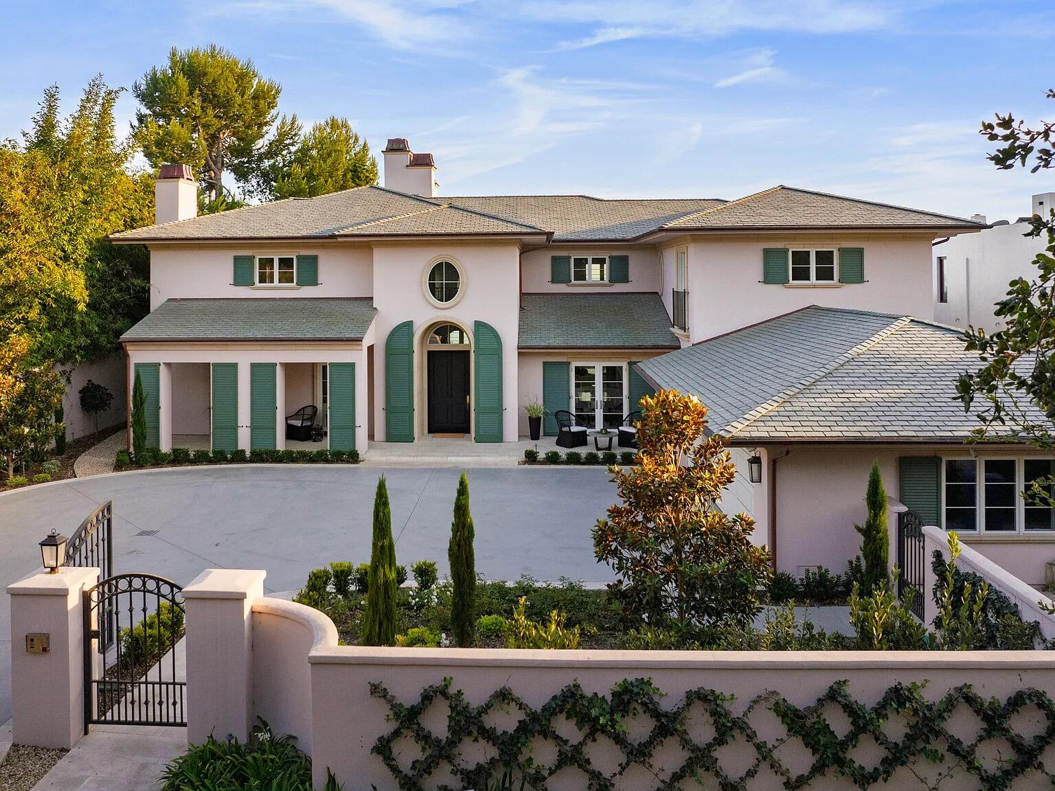 1803 Fernald Point Lane Santa Barbara, CA 93108 - Photo 5 of 16 a front view of a house with garden