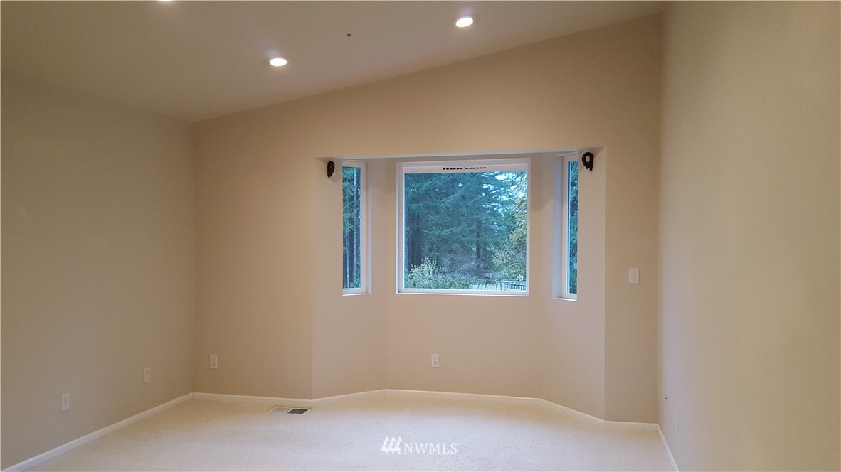 3169 Spring Creek Road Southeast Port Orchard, WA 98367 - Photo 11 of 17 Gallery Image 11