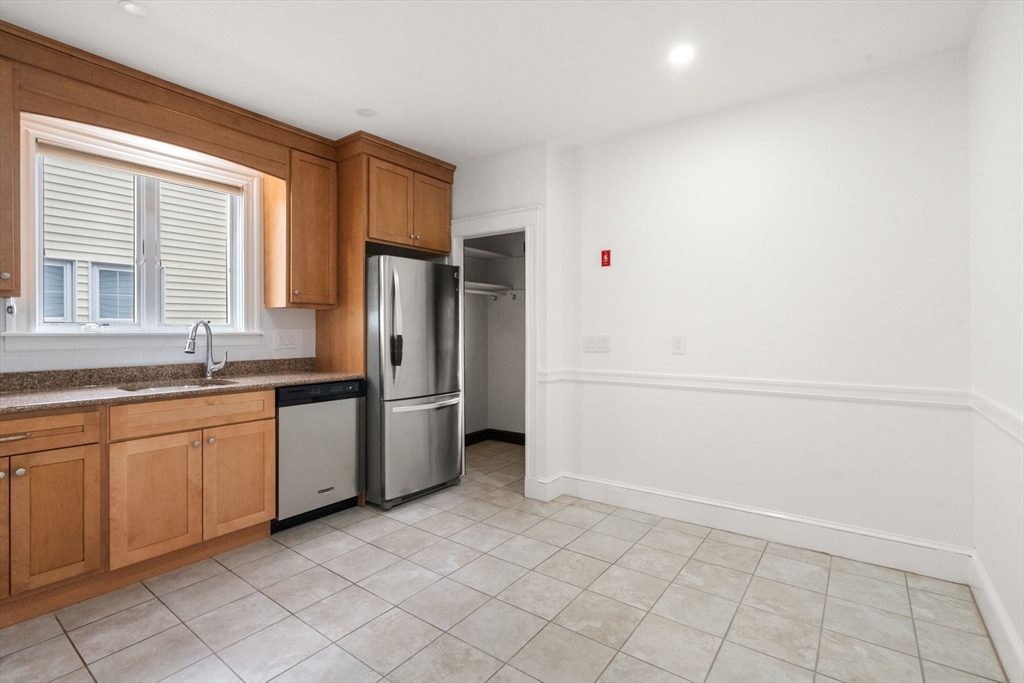 56-58 California Street Watertown, MA 02472 - Photo 7 of 22