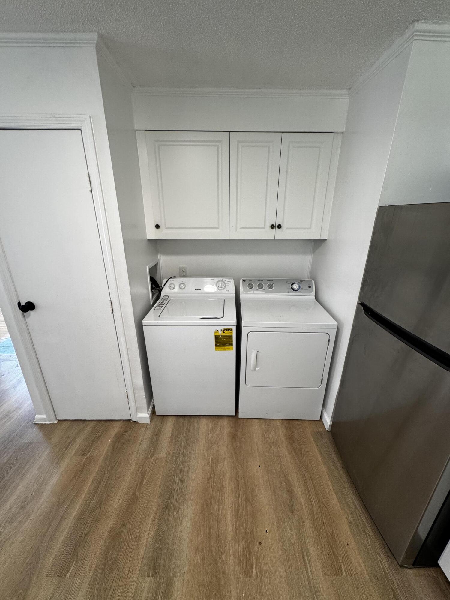1464 West 32nd Street Riviera Beach, FL 33404 - Photo 10 of 28 laundry