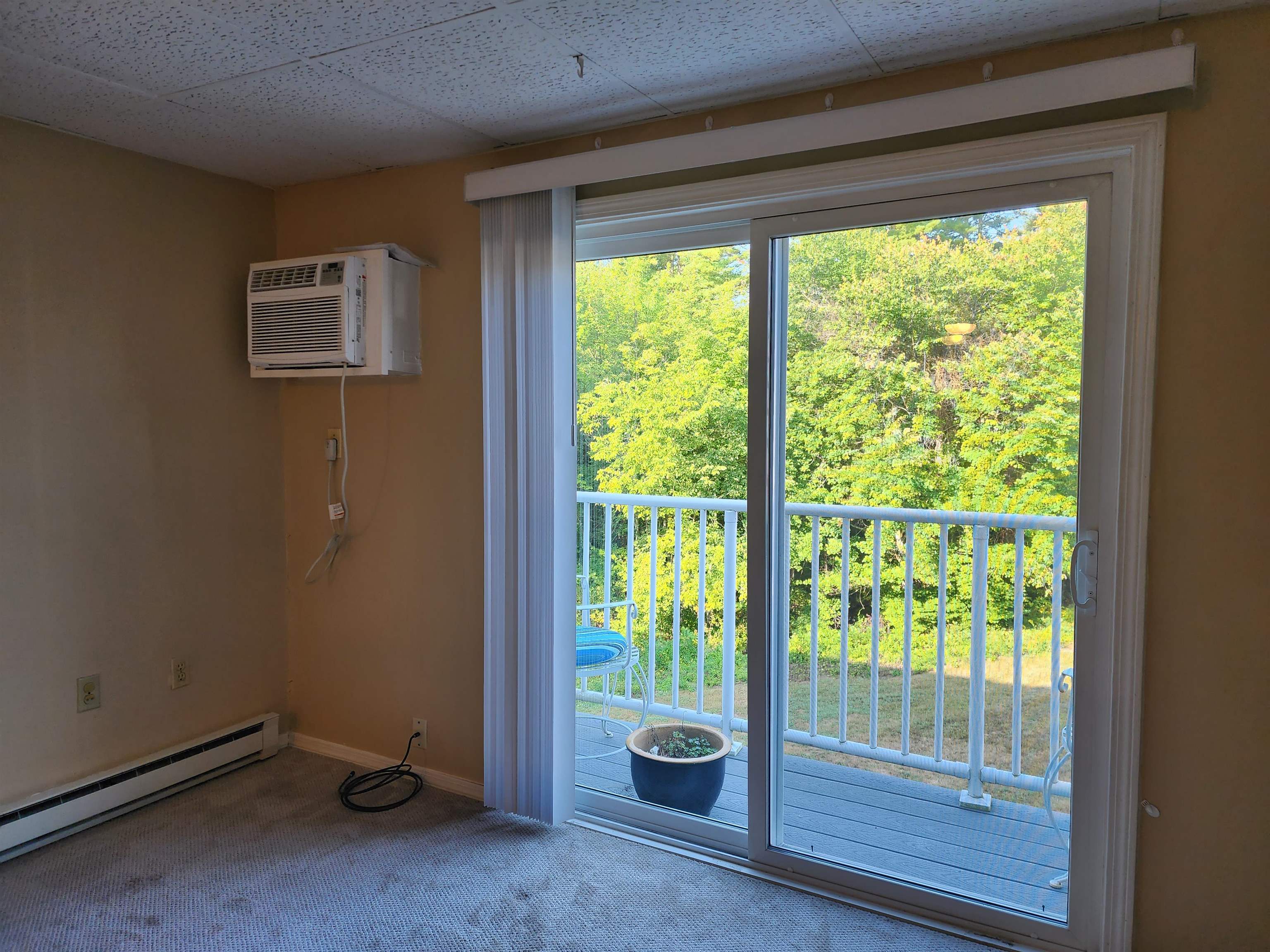 74 E Constitution Drive, Unit 74 Londonderry, NH 03053 - Photo 26 of 28