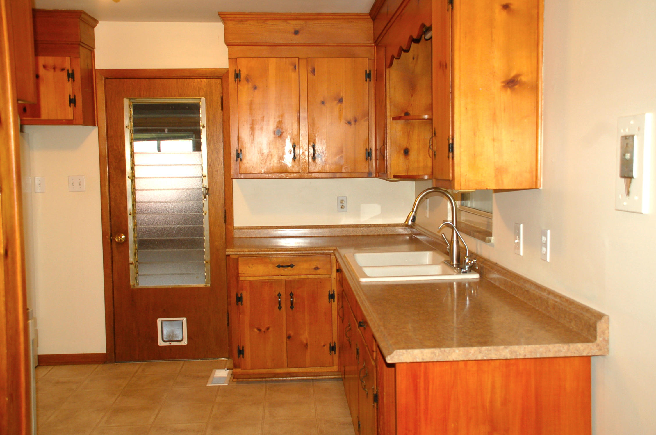 4317 Deerfield Road Knoxville, TN 37921 - Photo 7 of 20 Kitchen