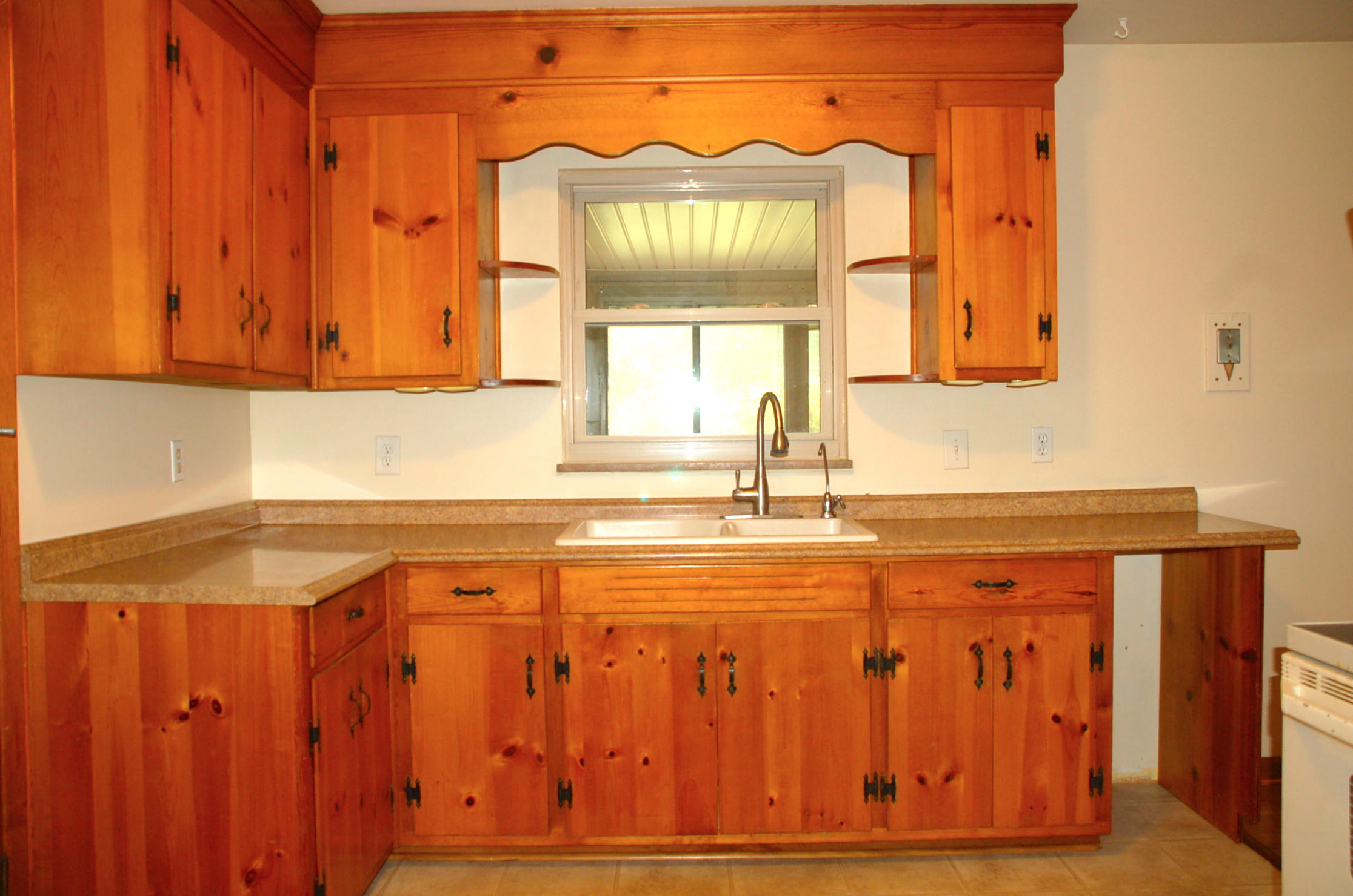 4317 Deerfield Road Knoxville, TN 37921 - Photo 8 of 20 Kitchen