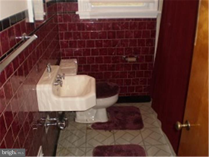 112 Orchard Place Reading, PA 19607 - Photo 7 of 8 Gallery Image 7