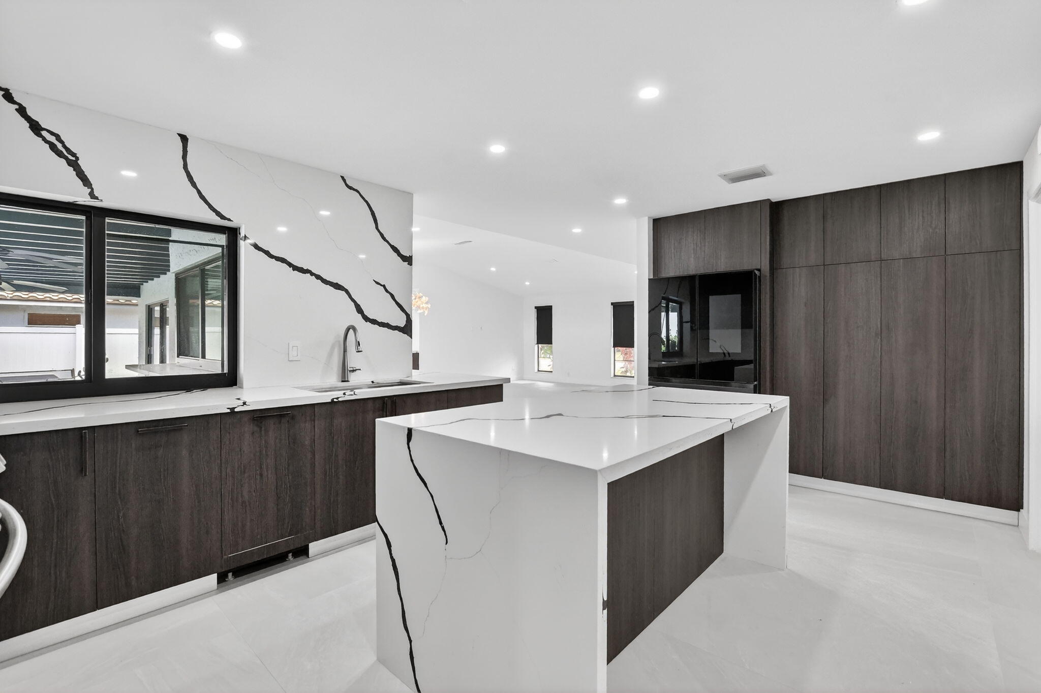 20833 Sonrisa Way Boca Raton, FL 33433 - Photo 14 of 50 Kitchen