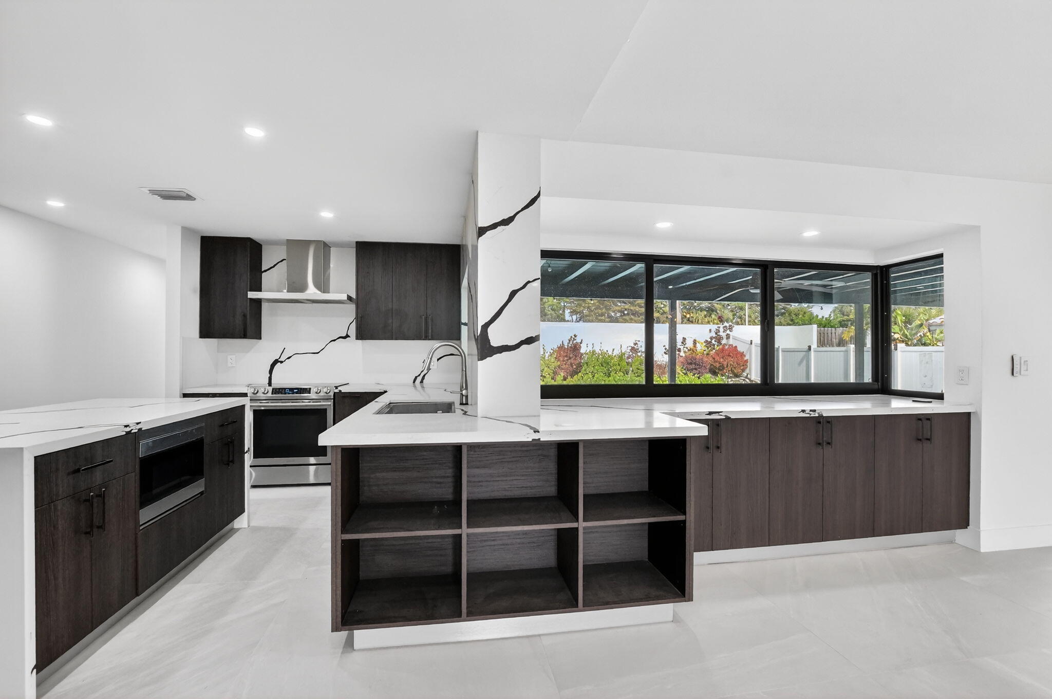 20833 Sonrisa Way Boca Raton, FL 33433 - Photo 18 of 50 Kitchen