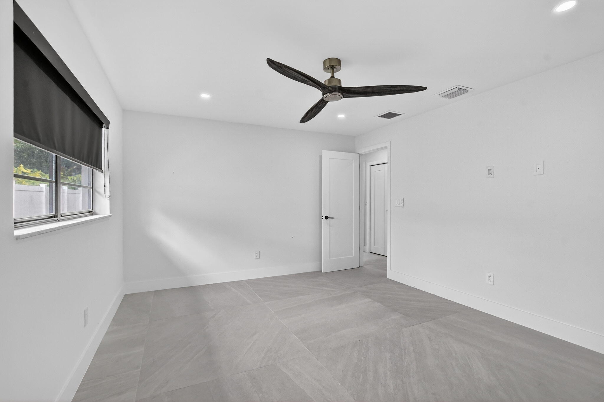 20833 Sonrisa Way Boca Raton, FL 33433 - Photo 30 of 50 Bedroom 2