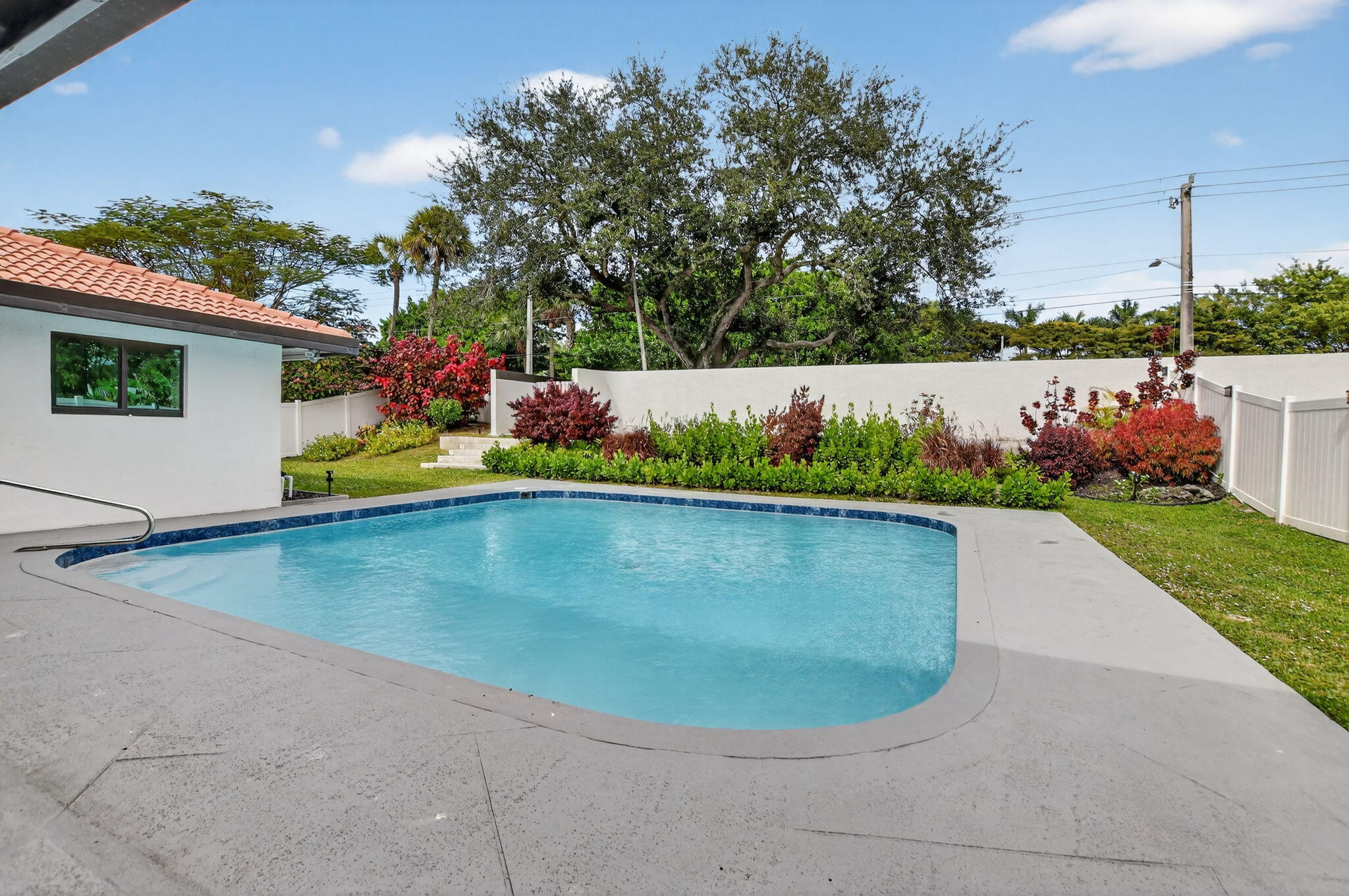 20833 Sonrisa Way Boca Raton, FL 33433 - Photo 44 of 50 Pool