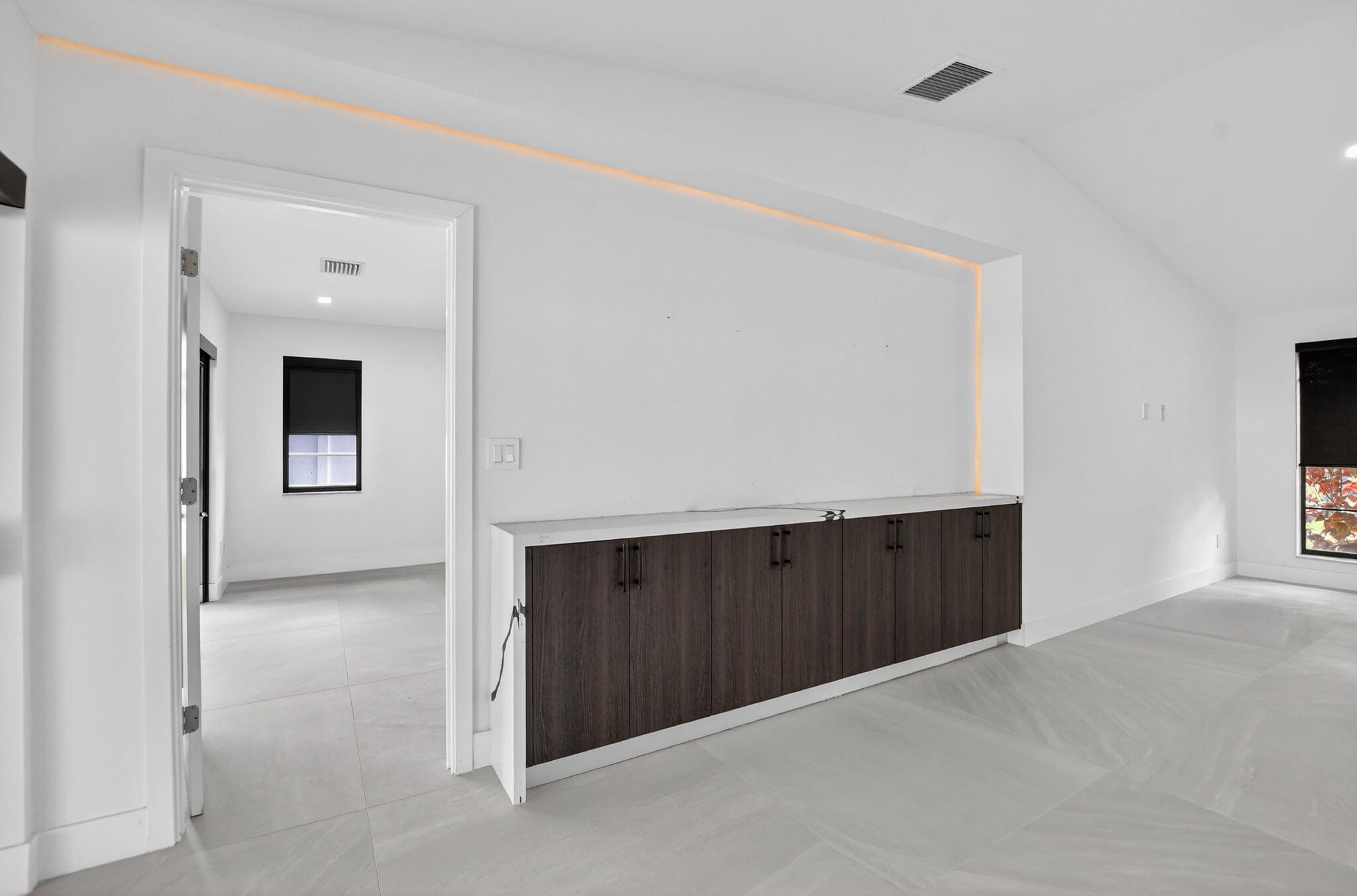 20833 Sonrisa Way Boca Raton, FL 33433 - Photo 9 of 50 Feature Wall