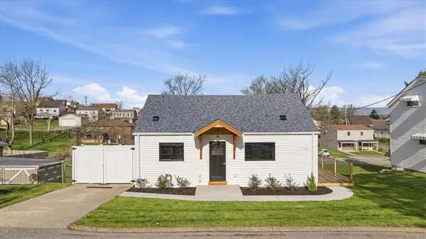 $238,000 | 1216 Eckert Road, Monaca, PA 15061