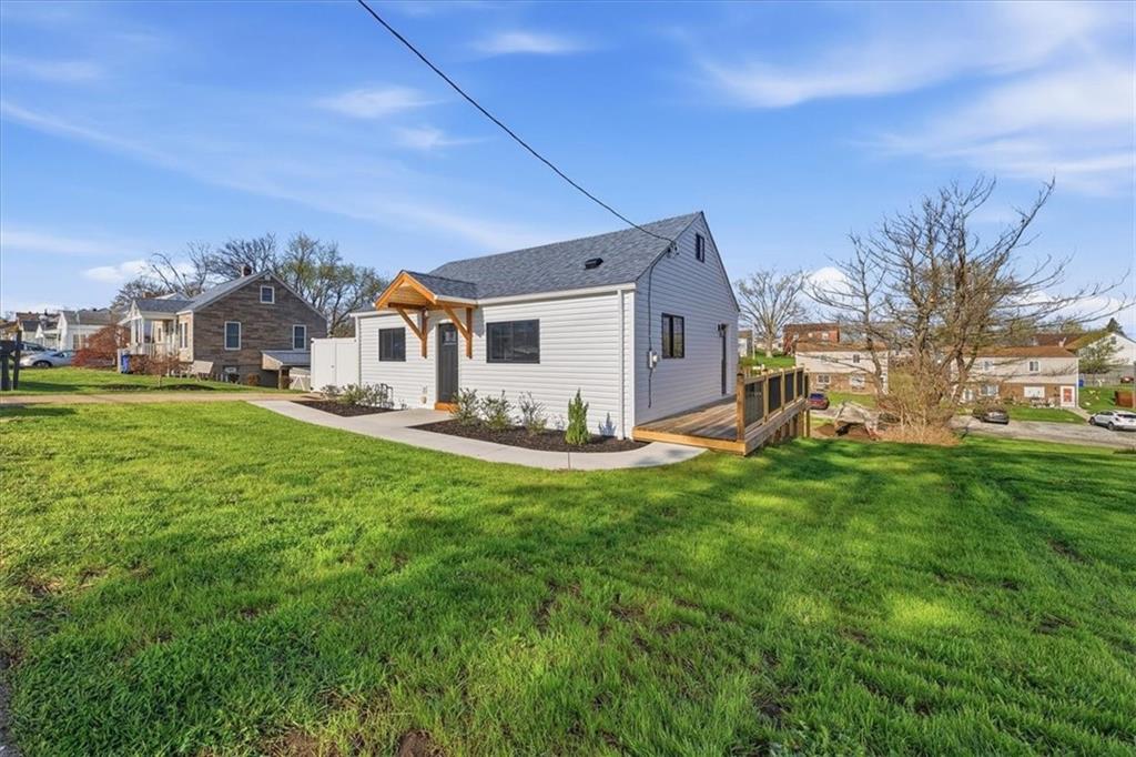 1216 Eckert Road Monaca, PA 15061 - Photo 4 of 30