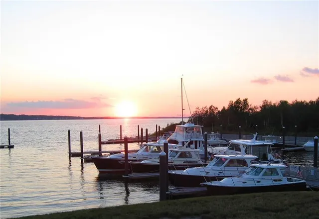 $1,975,000 | 0 Willow Lane, Unit LEEWARD A, Portsmouth, RI 02871