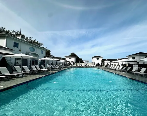 $1,975,000 | 0 Willow Lane, Unit LEEWARD A, Portsmouth, RI 02871