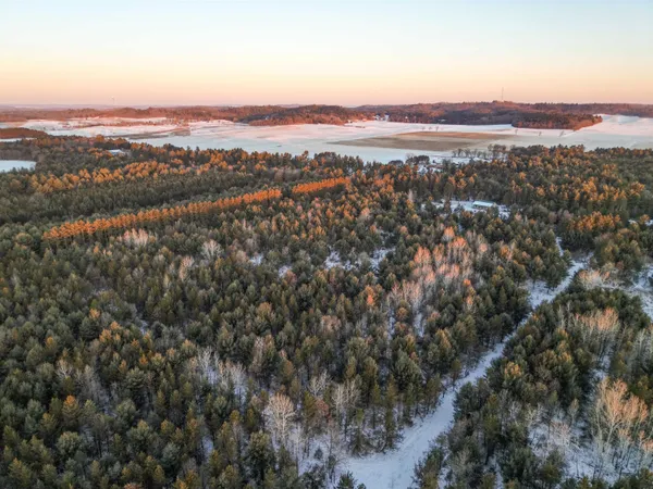 $100,000 | 1 County Highway, Sparta, WI 54656