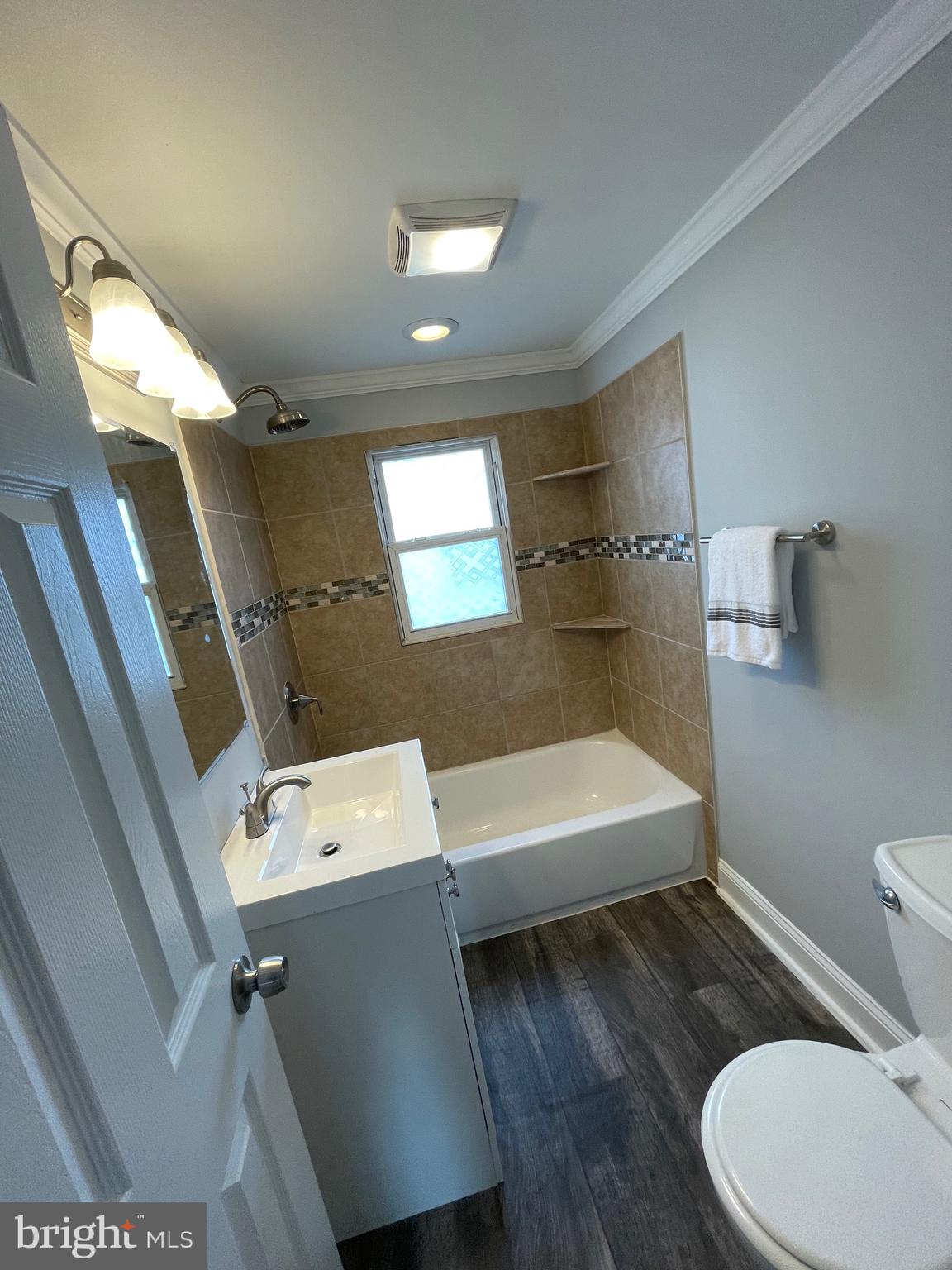 115 Georgia Road Pennsville, NJ 08070 - Photo 25 of 33 Main bath