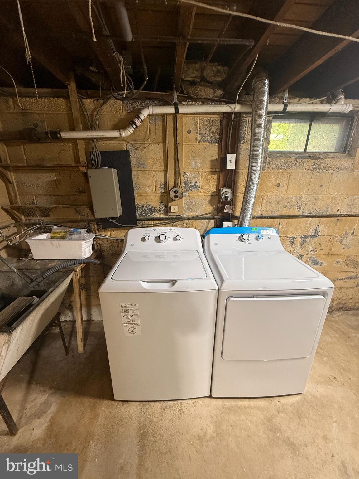 118 Spring House Road Cherry Hill, NJ 08002 - Photo 19 of 22 a utility room with dryer and washer
