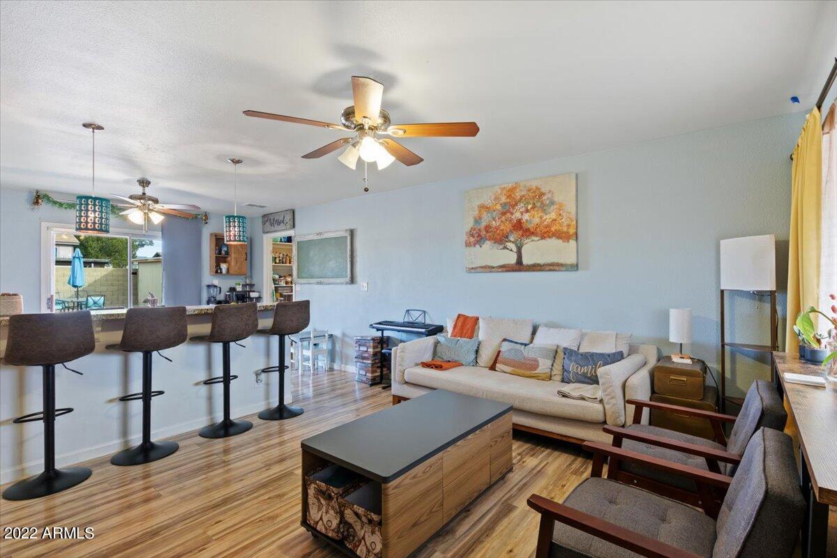 3820 West Wethersfield Road Phoenix, AZ 85029 - Photo 14 of 21 14-Family Room
