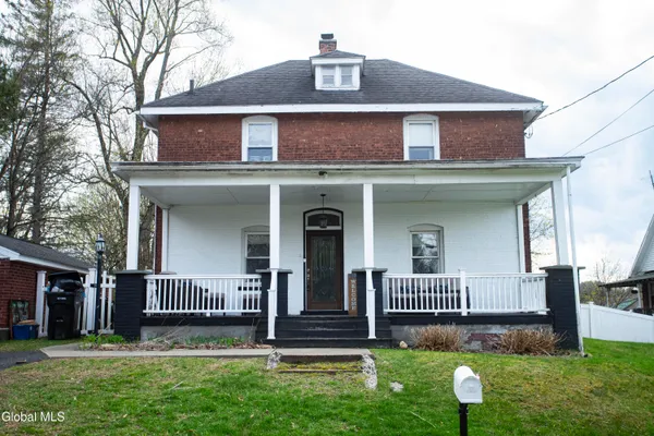 $275,000 | 3 Luther Street, Troy, NY 12180