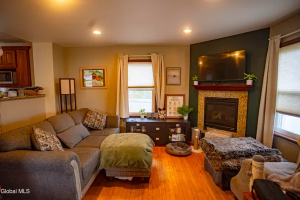 $275,000 | 3 Luther Street, Troy, NY 12180
