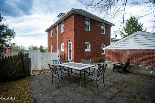 $275,000 | 3 Luther Street, Troy, NY 12180