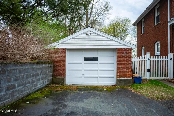 $275,000 | 3 Luther Street, Troy, NY 12180