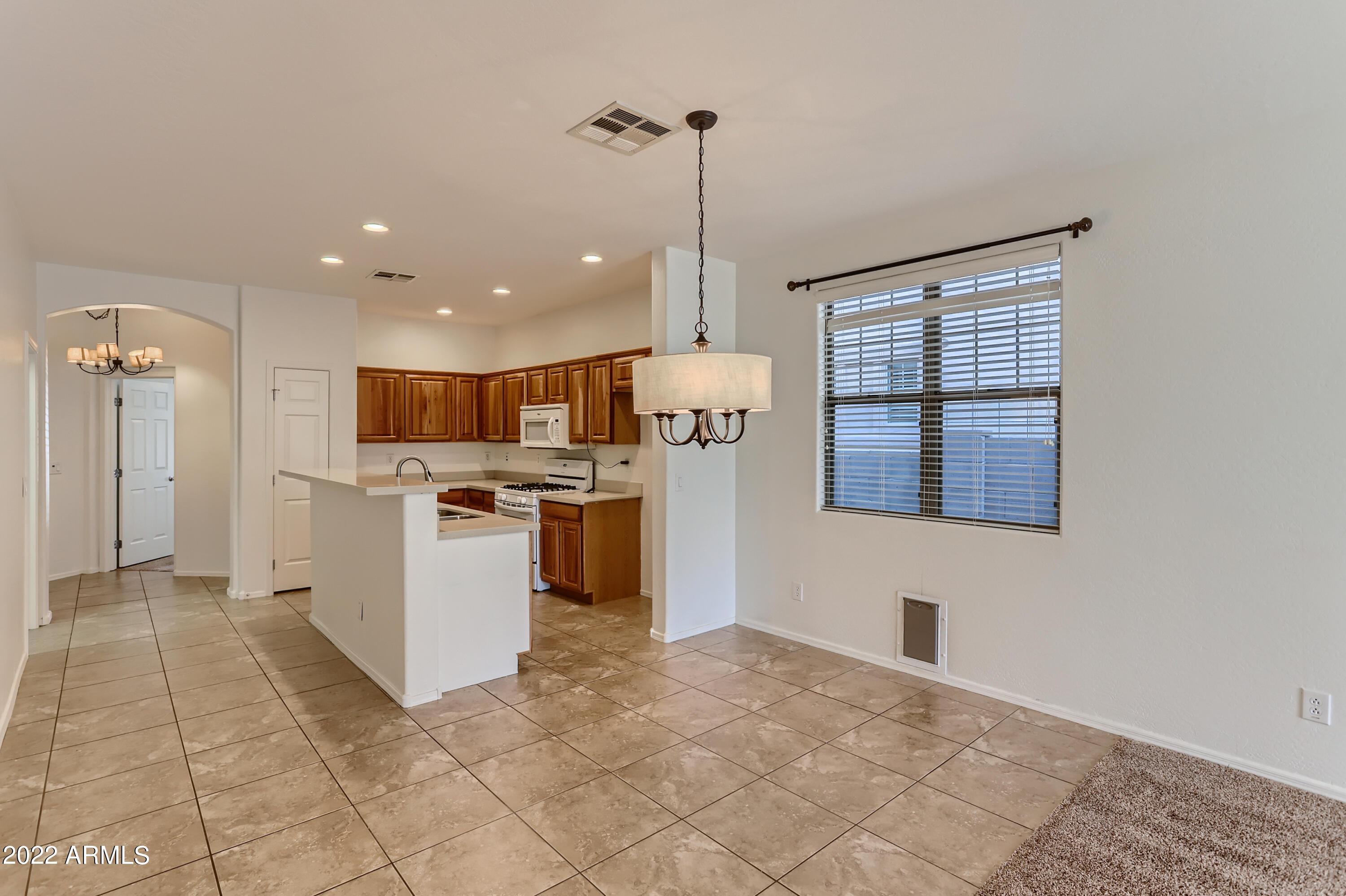 15345 West Charter Oak Road Surprise, AZ 85379 - Photo 16 of 33 15-672301092-19 Breakfast Area