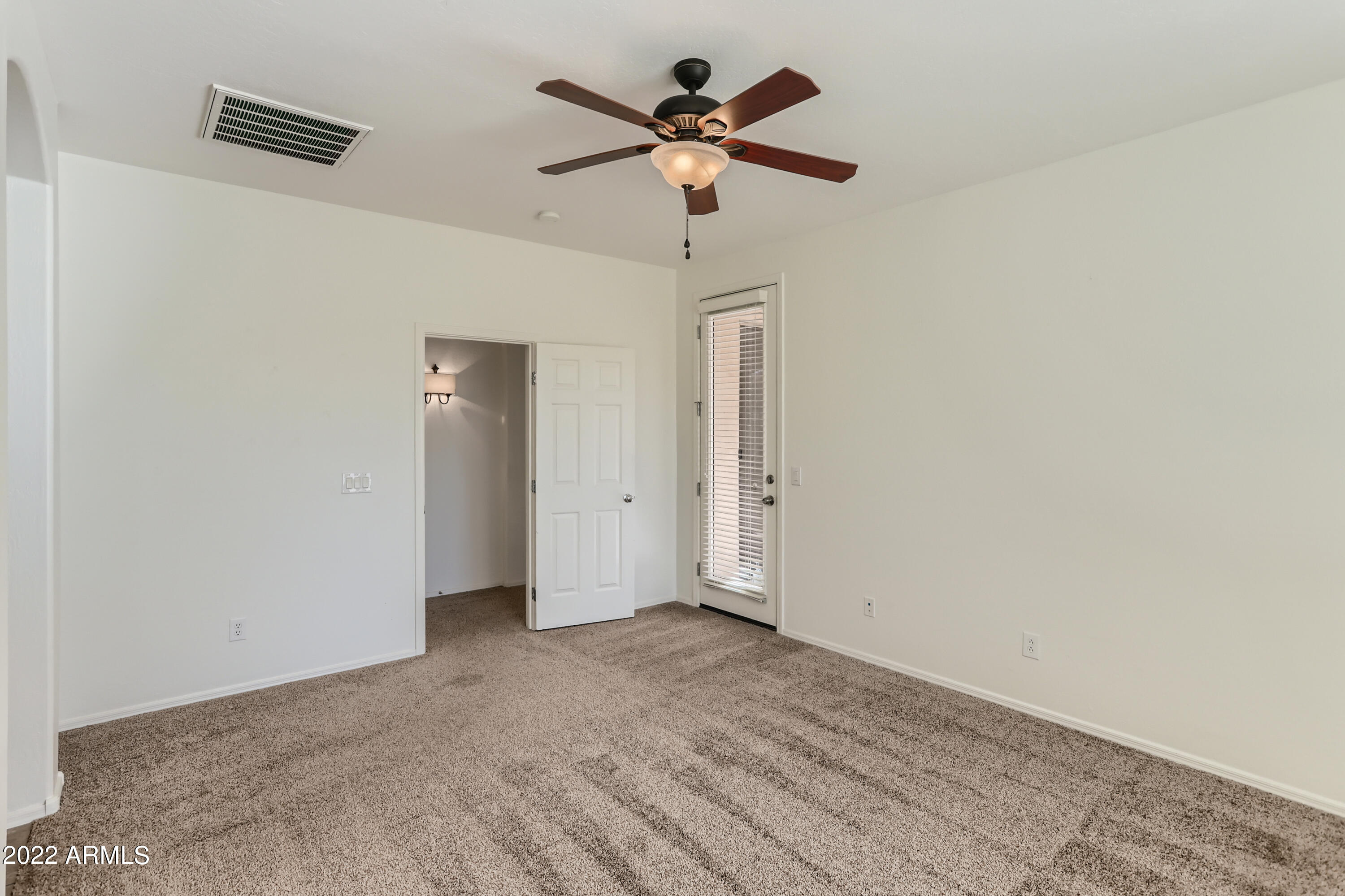 15345 West Charter Oak Road Surprise, AZ 85379 - Photo 18 of 33 17-101098267-21 Primary Bedroom
