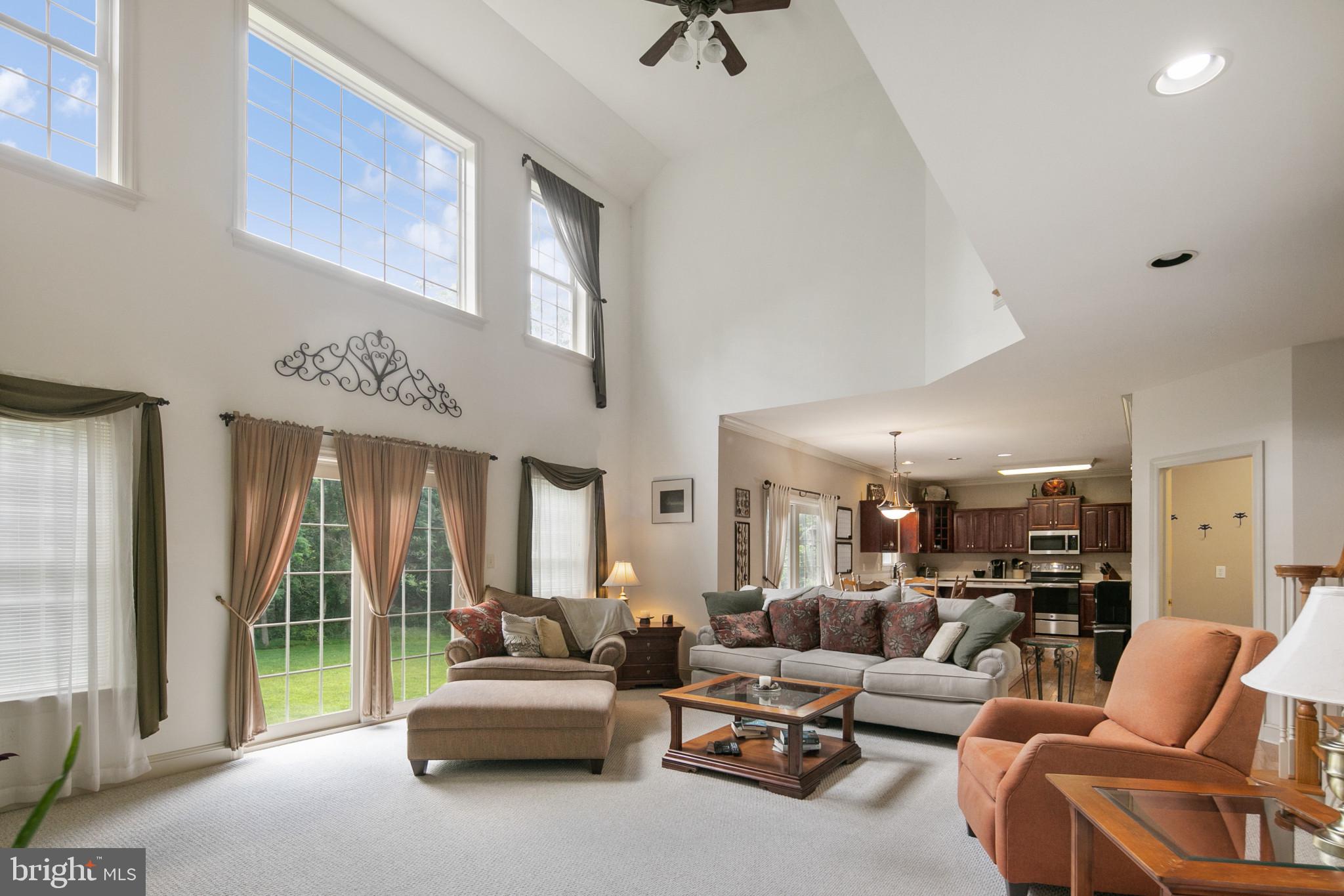 16231 Shaffer Road Sharpsburg, MD 21782 - Photo 16 of 59 Living Room