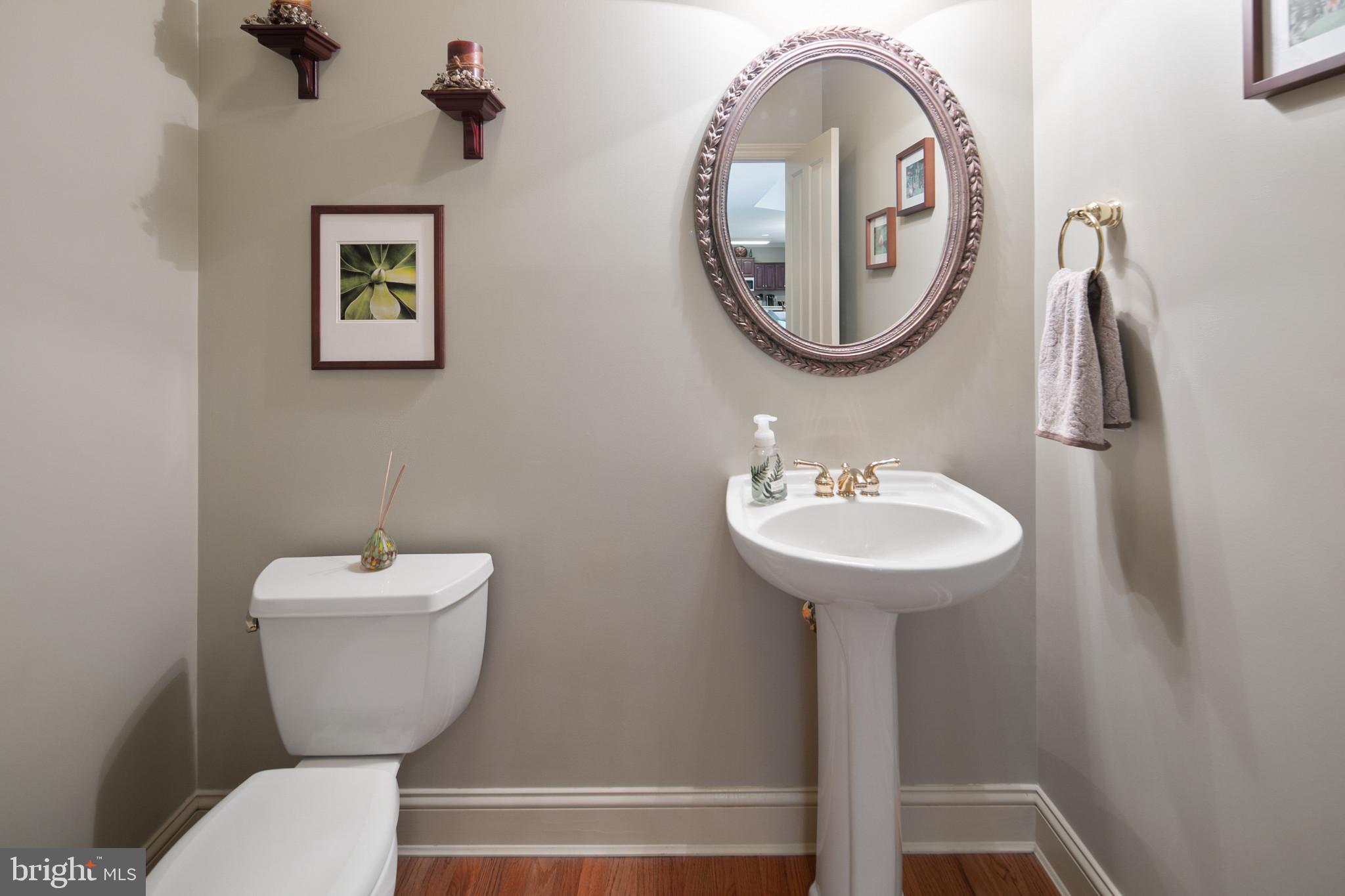 16231 Shaffer Road Sharpsburg, MD 21782 - Photo 17 of 59 Main Level half bath