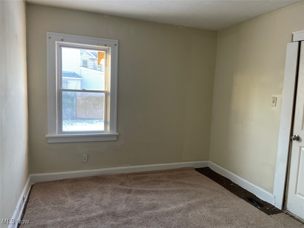 1657 Cliffview Road Cleveland, OH 44112 - Photo 8 of 26