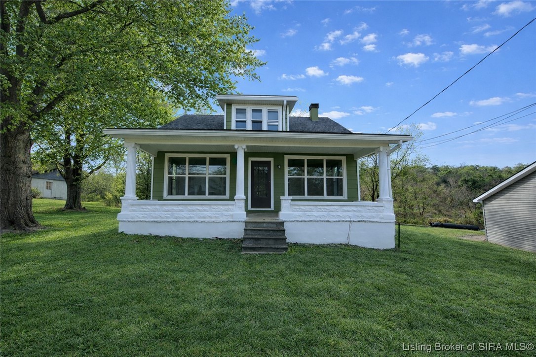 * Please note that this property has been virtually staged. The furnishings and décor shown are for illustrative purposes only. These images have been digitally enhanced.