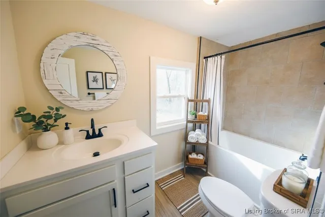 $259,900 | 3593 Old Vincennes Road, Floyds Knobs, IN 47119