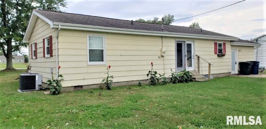 607 West Main Street Ewing, IL 62836 - Photo 6 of 28 Gallery Image 6
