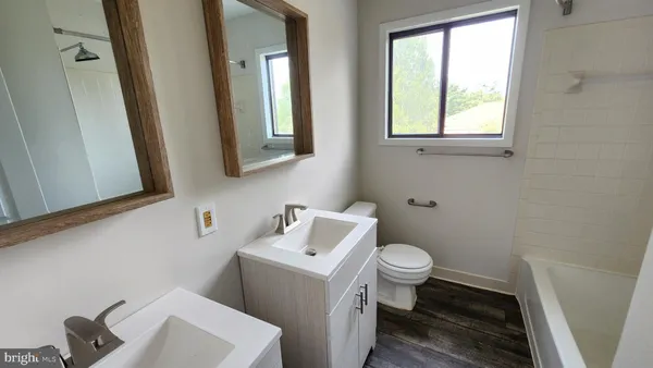 $2,200 | 202 Skyhill Road, Unit 7, Alexandria, VA 22314