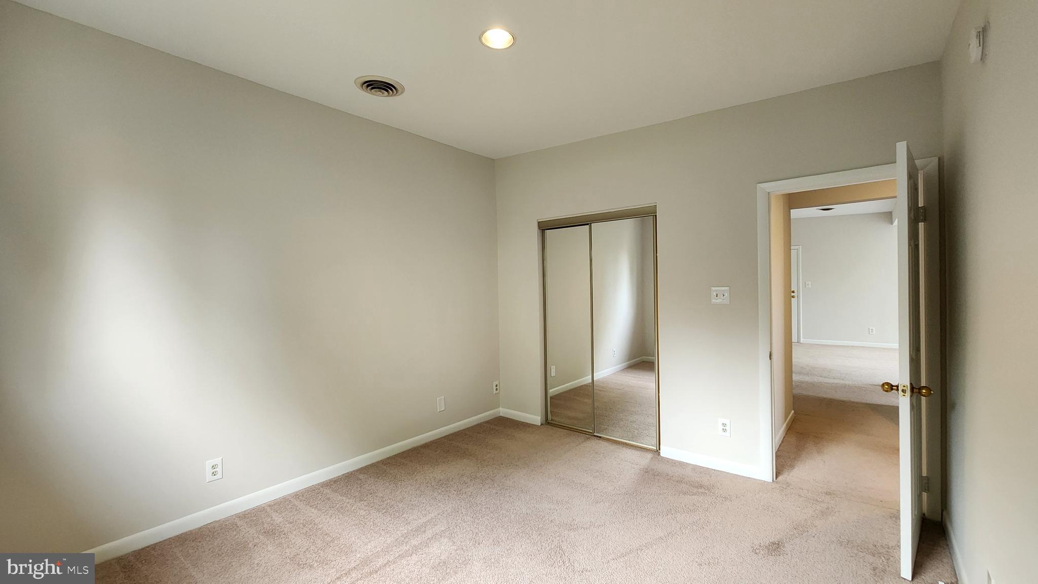 202 Skyhill Road, Unit 7 Alexandria, VA 22314 - Photo 12 of 15